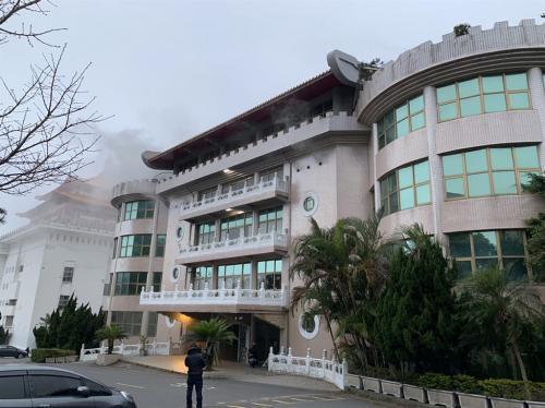 台湾中国文化大学发生火灾2人重伤失火楼有违建 中华时报