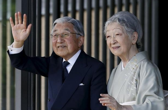 亚太日报 日本上皇后美智子成功接受乳腺癌手术 曾因皇室生活压抑患失语症 中华时报